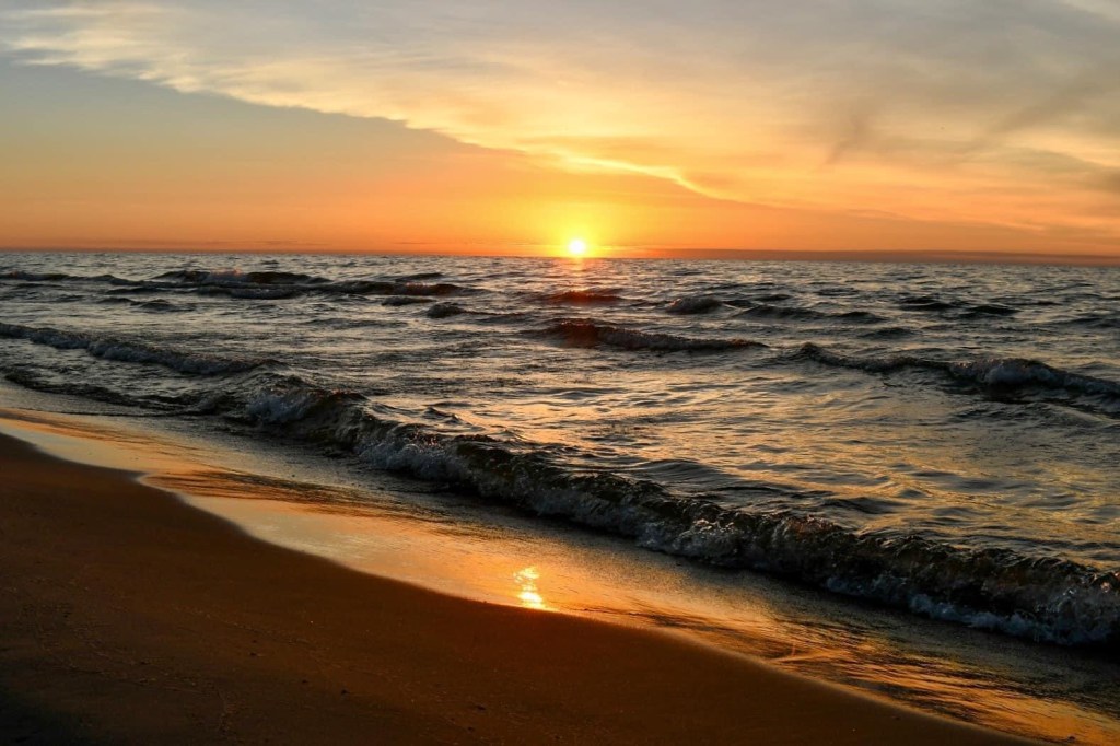Sunrise stay on lake huron private beach resort